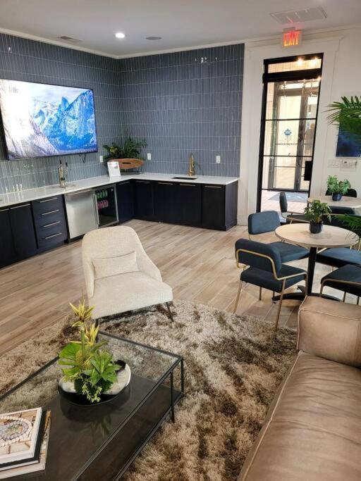 South Charlotte'S Cozy & Modern Apartment Exterior photo