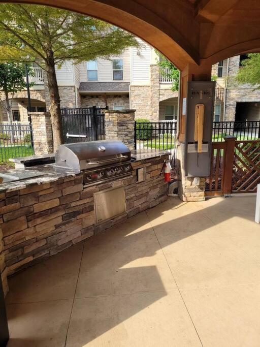 South Charlotte'S Cozy & Modern Apartment Exterior photo